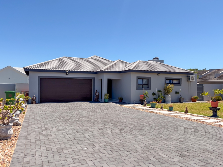 4 Bedroom Property for Sale in Country Club Western Cape